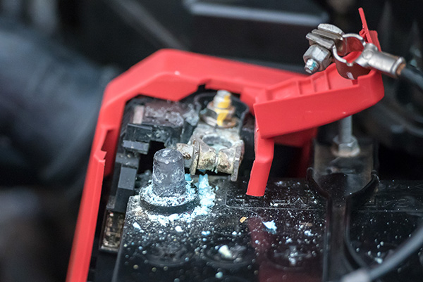 How to Tell If Your Car’s Battery Terminals Need Cleaning